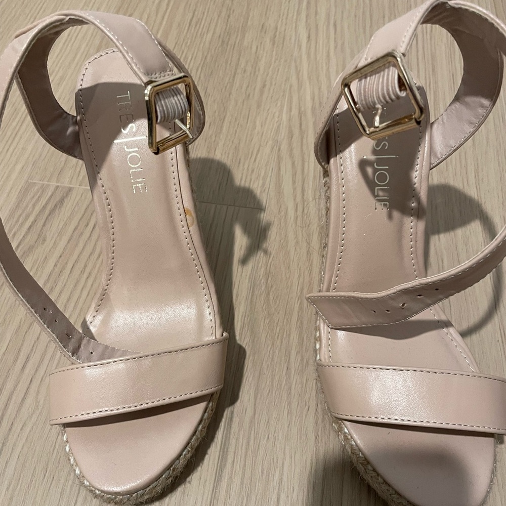 Jolie Beige Sandals